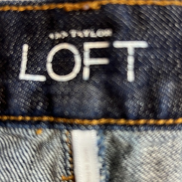 Loft distress roll up Bermuda denim Jean shorts size 10 New - Picture 4 of 8